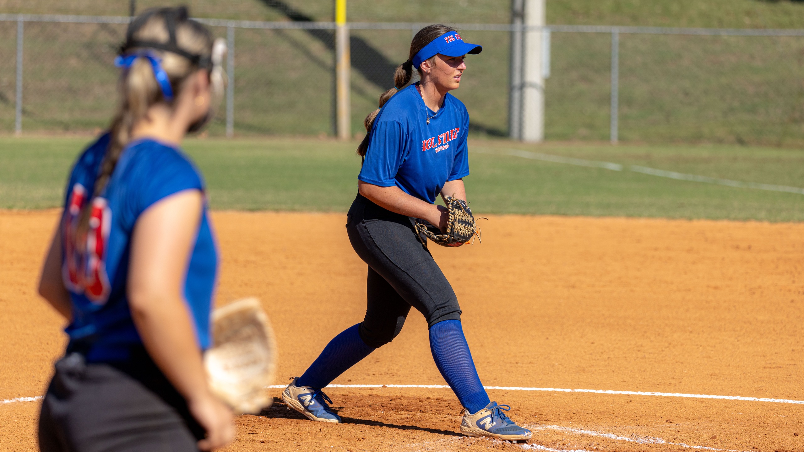Kaitlyn Davis begins to pitch