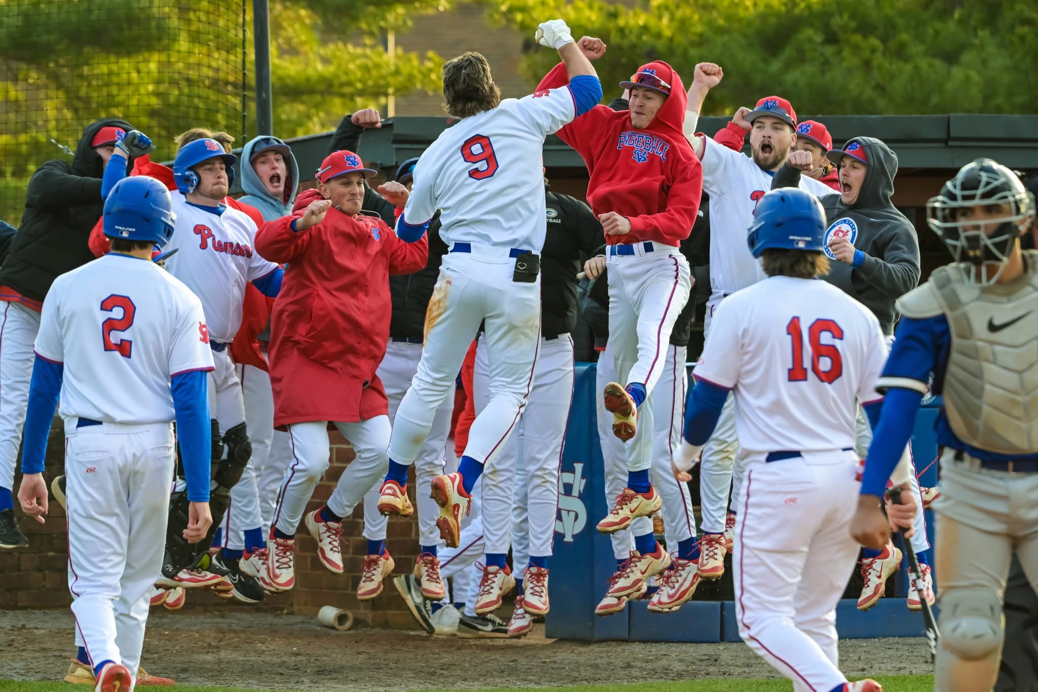 Baseball Conference Opener Split with Chatt State