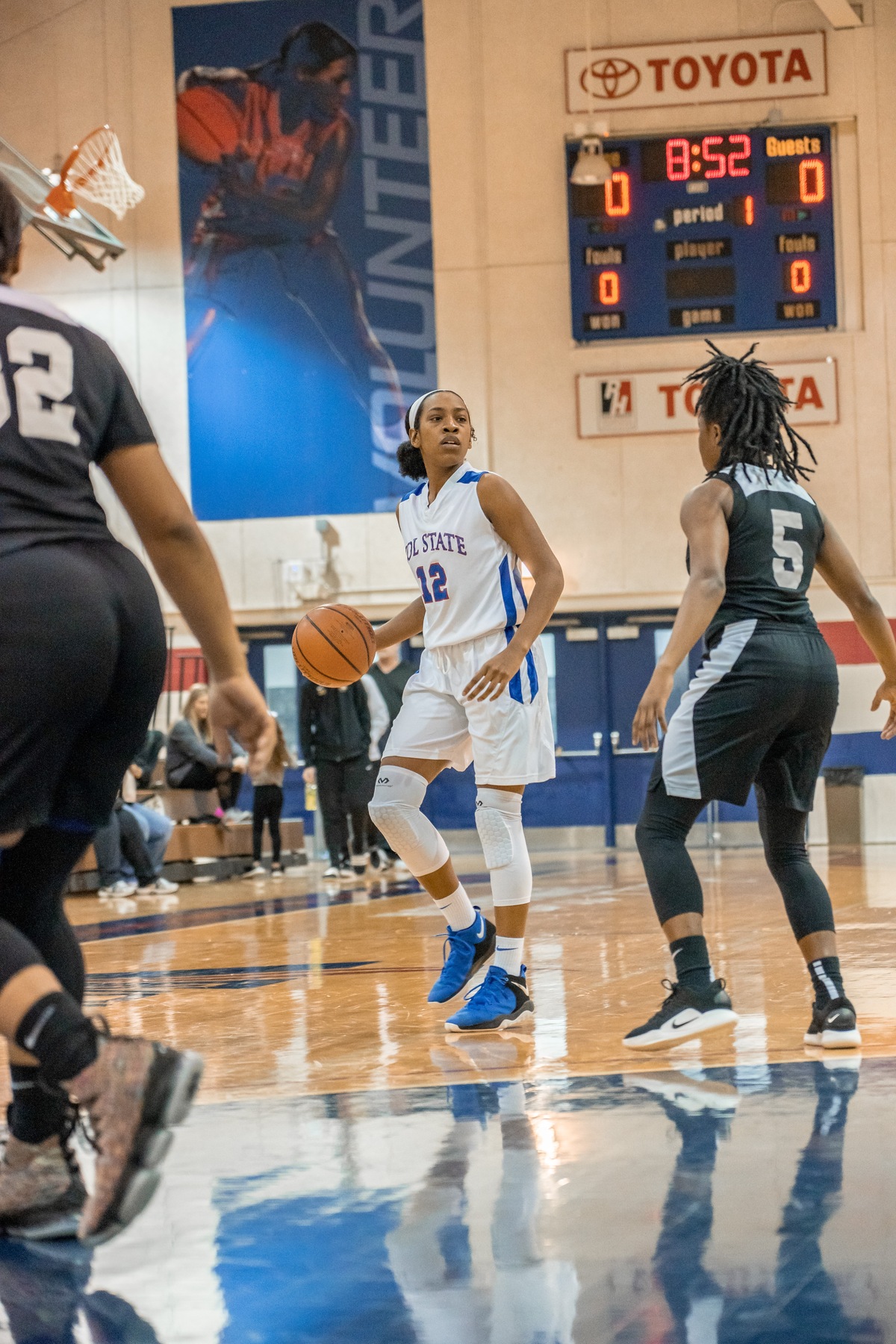 Lady Pioneers Win Back-to-Back Conference Games